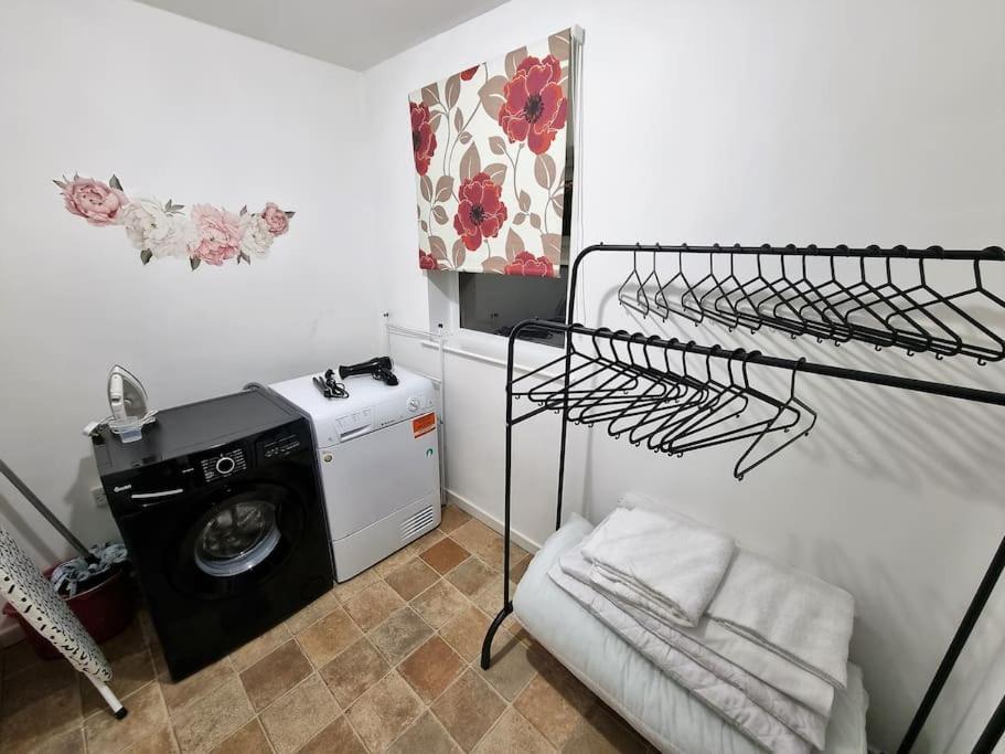 *C.Sani* Setup For Your Most Relaxed & Amazing Stay + Free Parking + Free Fast Wifi * リーズ エクステリア 写真