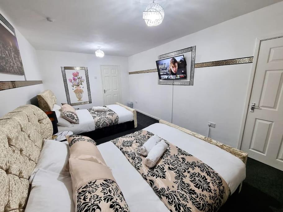 *C.Sani* Setup For Your Most Relaxed & Amazing Stay + Free Parking + Free Fast Wifi * リーズ エクステリア 写真